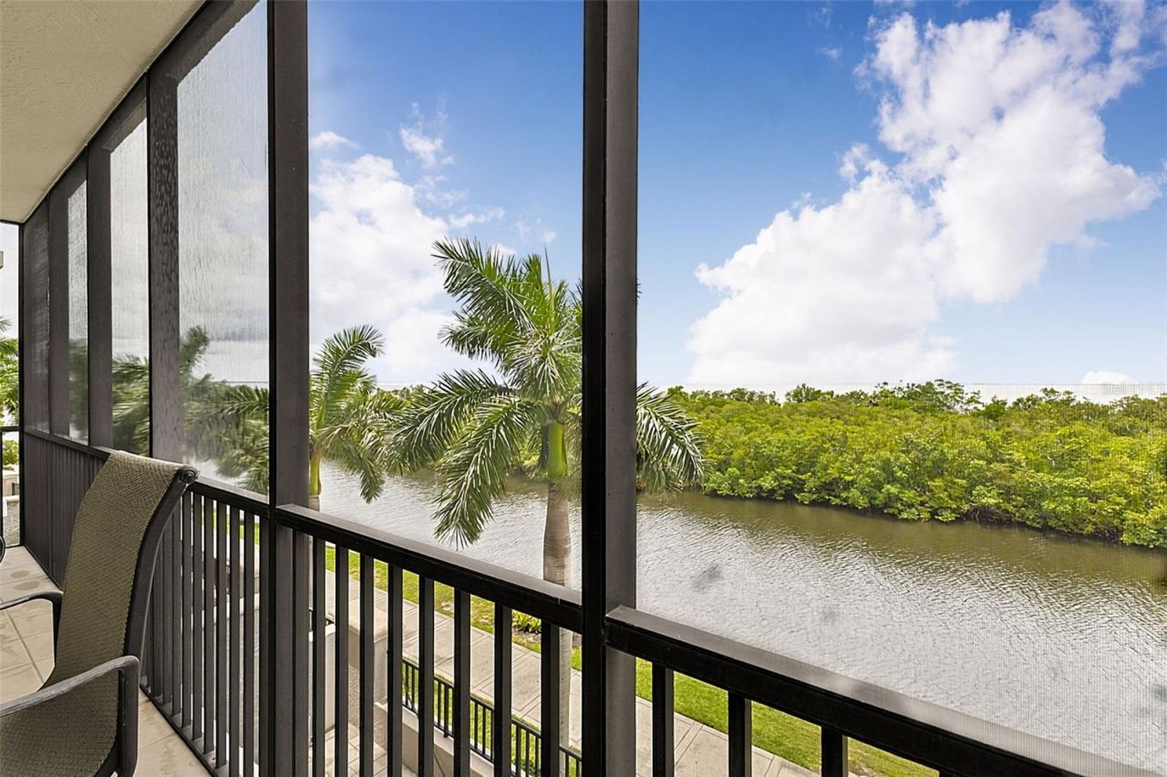 3329 Sunset Key Circle, Unit 204, Punta Gorda, FL 33955 Photo
