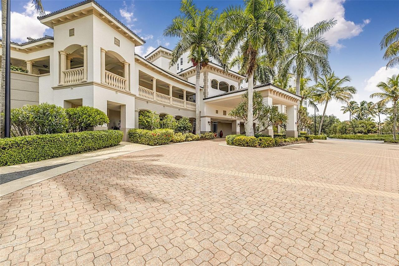 3329 Sunset Key Circle, Unit 204, Punta Gorda, FL 33955 Photo