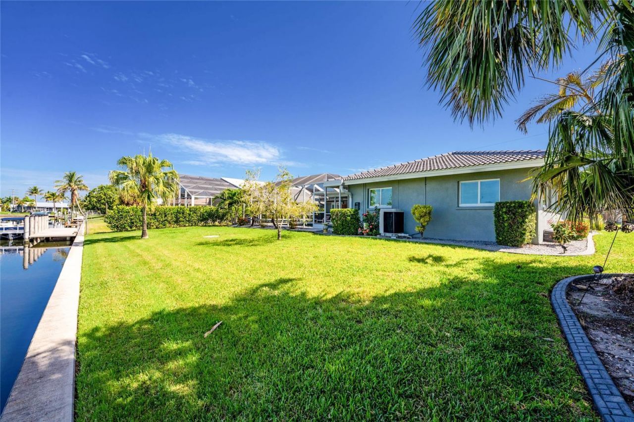 321 Capri Isles Ct, Punta Gorda, FL 33950 Photo