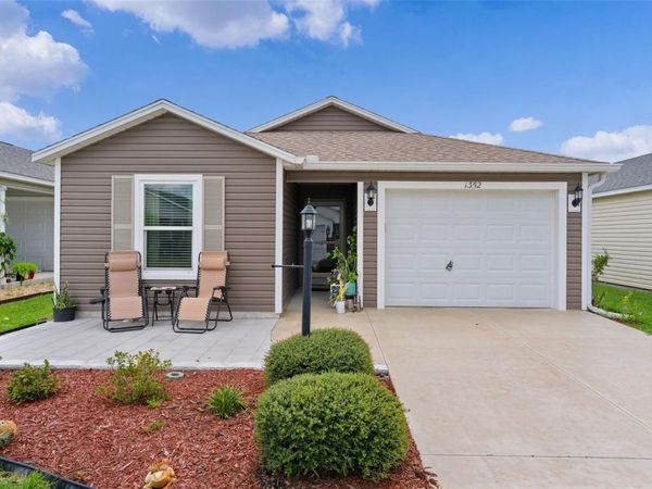 1352 MARYBETH LANE , THE VILLAGES, FL 32163