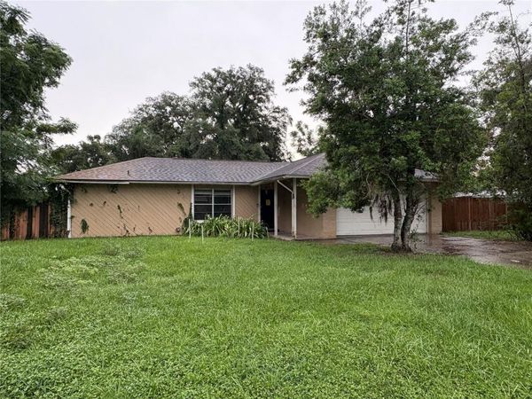 7121 N 50TH STREET , TAMPA, FL 33617