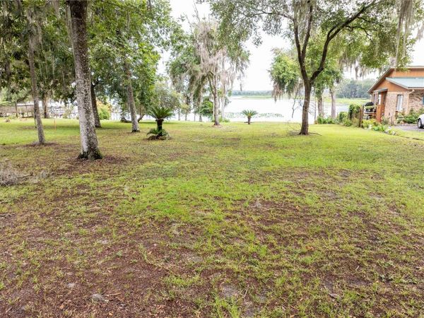 114 LITTLE ORANGE LAKE DRIVE , HAWTHORNE, FL 32640