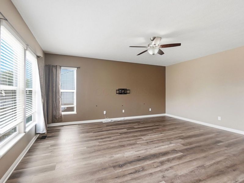 1391 Scotsman Drive, Grove City, OH 43123 Photo 4