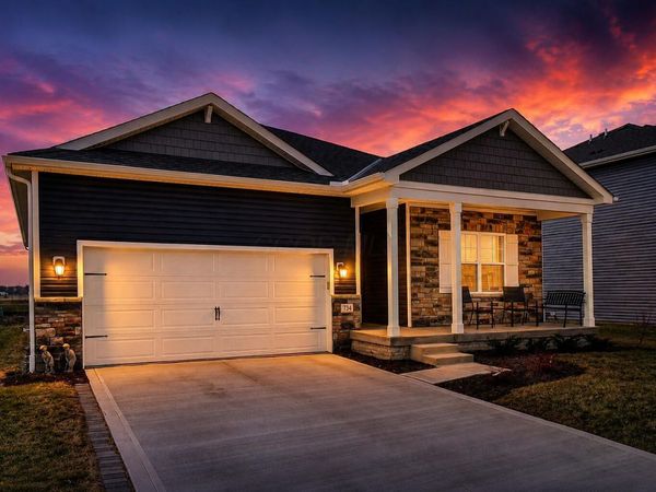 734 Leslie Drive , Plain City, OH 43064