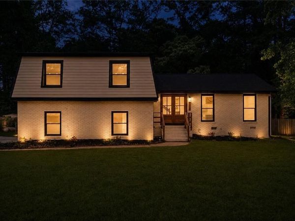 105 Lafayette Drive , Fayetteville, GA 30214