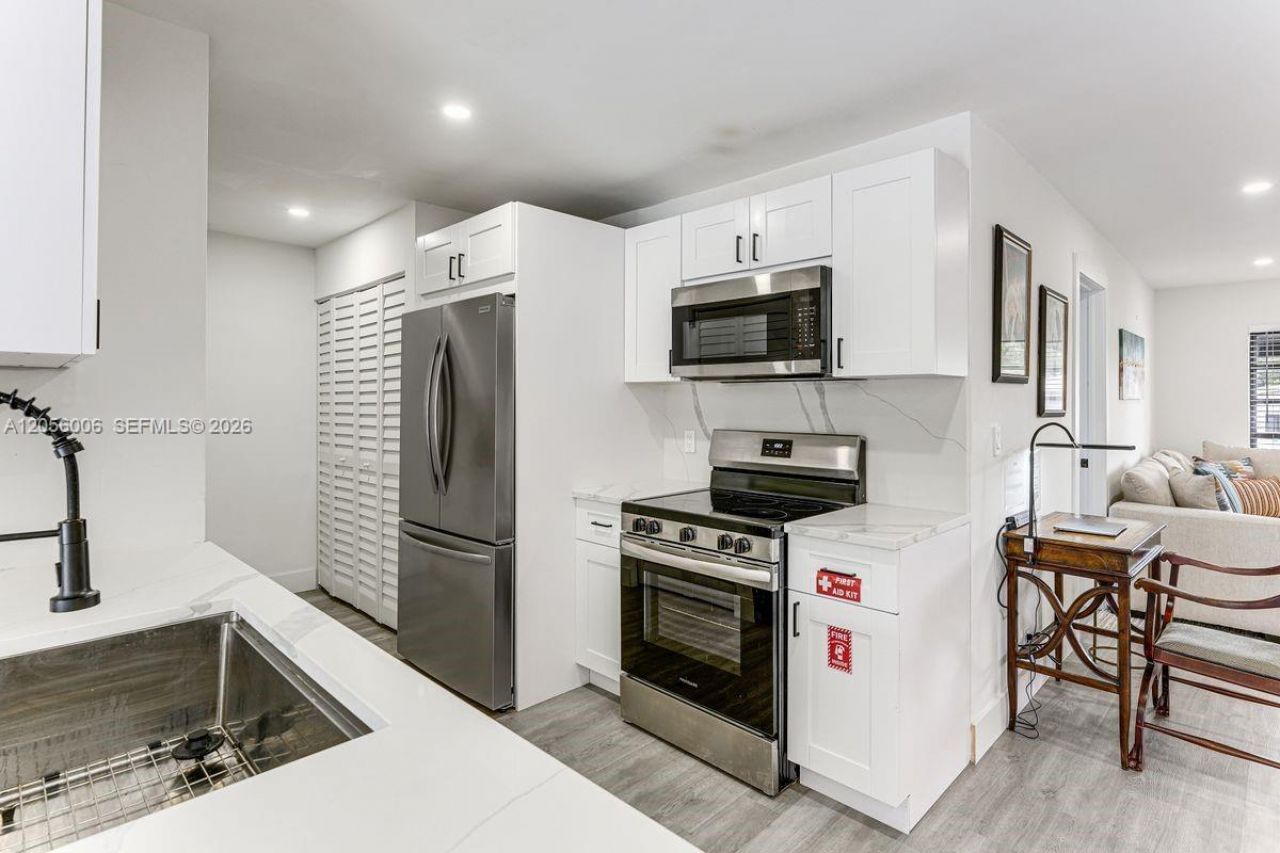 600 N 66th Ter , Hollywood, FL 33024 Photo