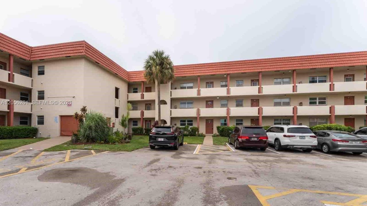 2931 E Sunrise Lakes Dr , Unit 109, Sunrise, FL 33322 Photo