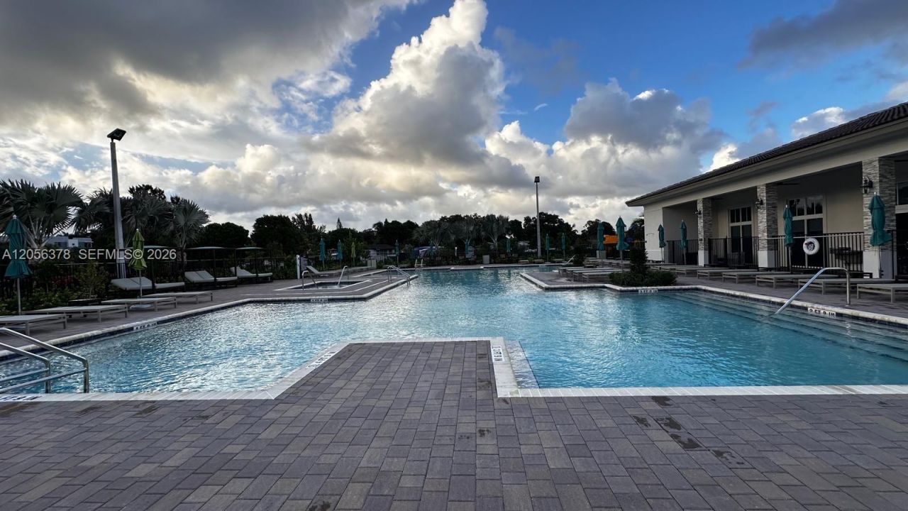 12220 NW 23rd Ct , Unit 12220, Miami, FL 33167 Photo