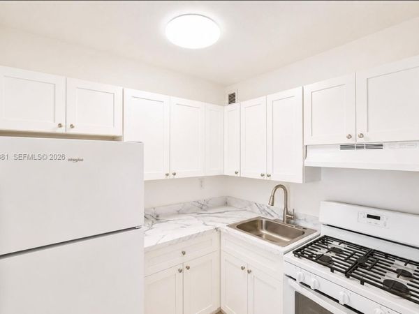 465 E 28th St , Unit 10, Hialeah, FL 33013