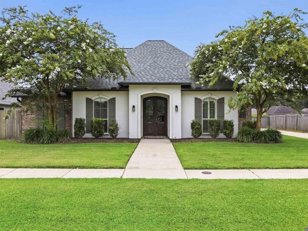 14214 Leayn Ct, Denham Springs, LA 70726