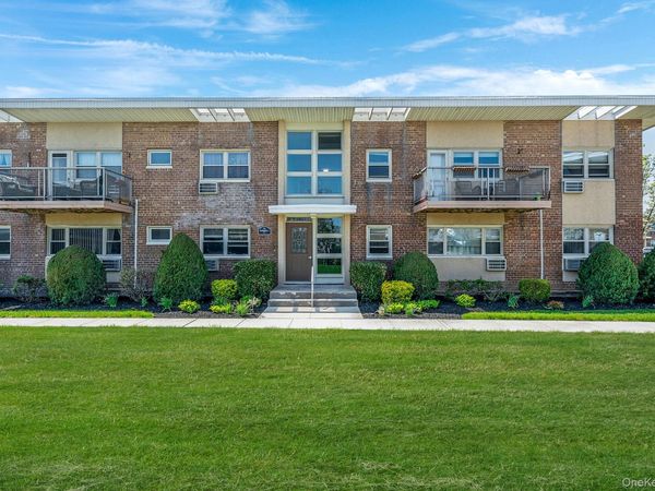 4 Rose Street , Unit 1-F1, Oceanside, NY 11572