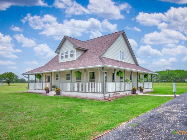 227 Ski Plex Drive , Seguin, TX 78155