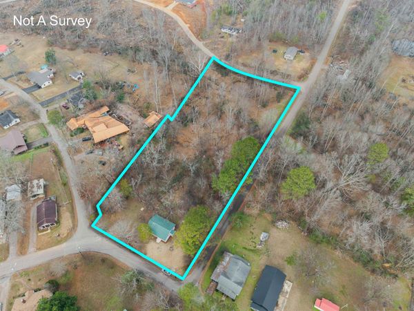 231 ADAMS ST, Selmer, TN 38375