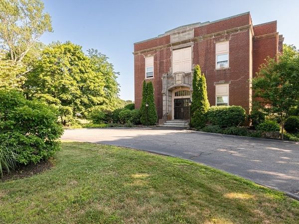 15 Green Street, Unit 4, Ipswich, MA 01938