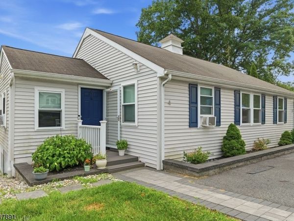 2 Sharon Ct, Randolph, NJ 07869