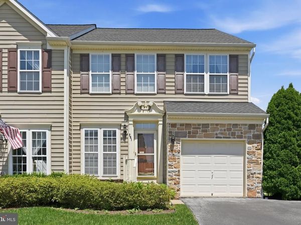 281 MAPLE DRIVE, HANOVER, PA 17331