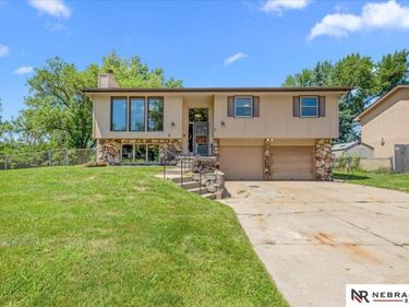 5618 S 155 Street, Omaha, NE 68137