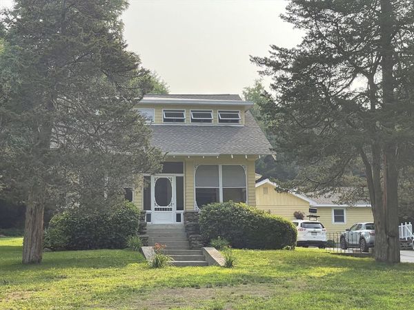 733 Pleasant St, Marlborough, MA 01752