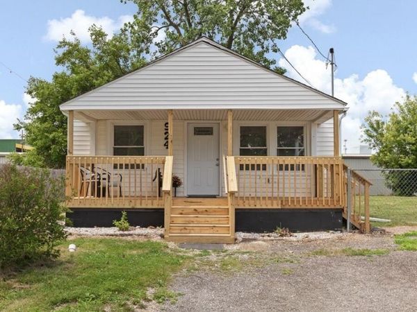 924 Oak Street, Adrian, MI 49221