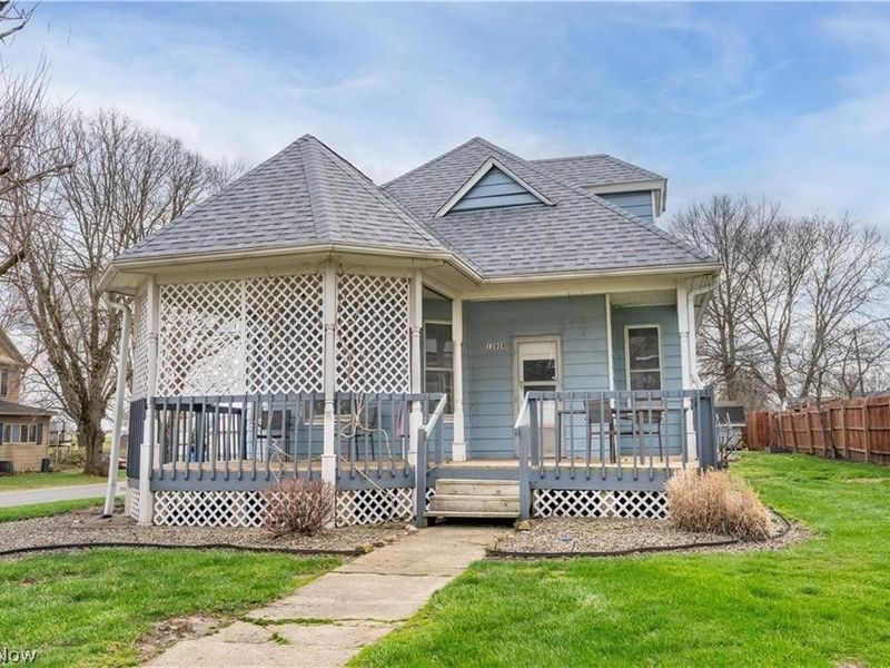 12020 Easton Street NE, Alliance, OH 44601 Photo 2