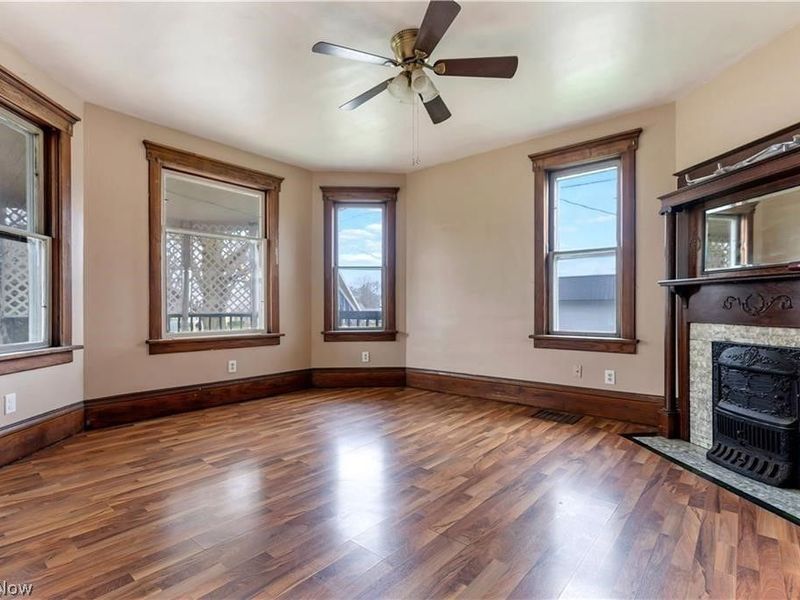 12020 Easton Street NE, Alliance, OH 44601 Photo 9