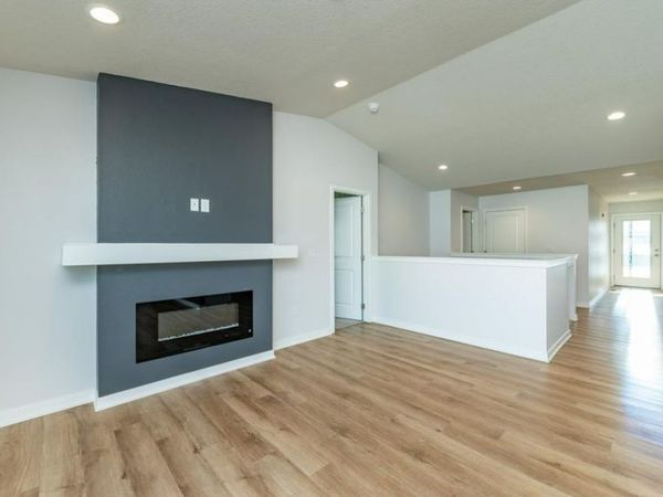 3040 Darling Road , Waukee, IA 50263
