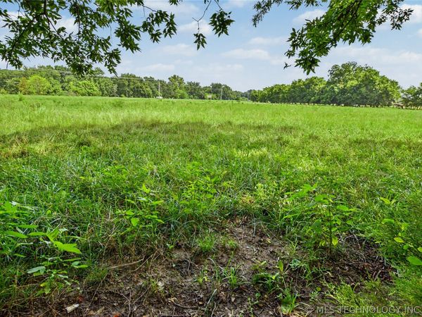 14201 Hwy 62 , Tahlequah, OK 74464