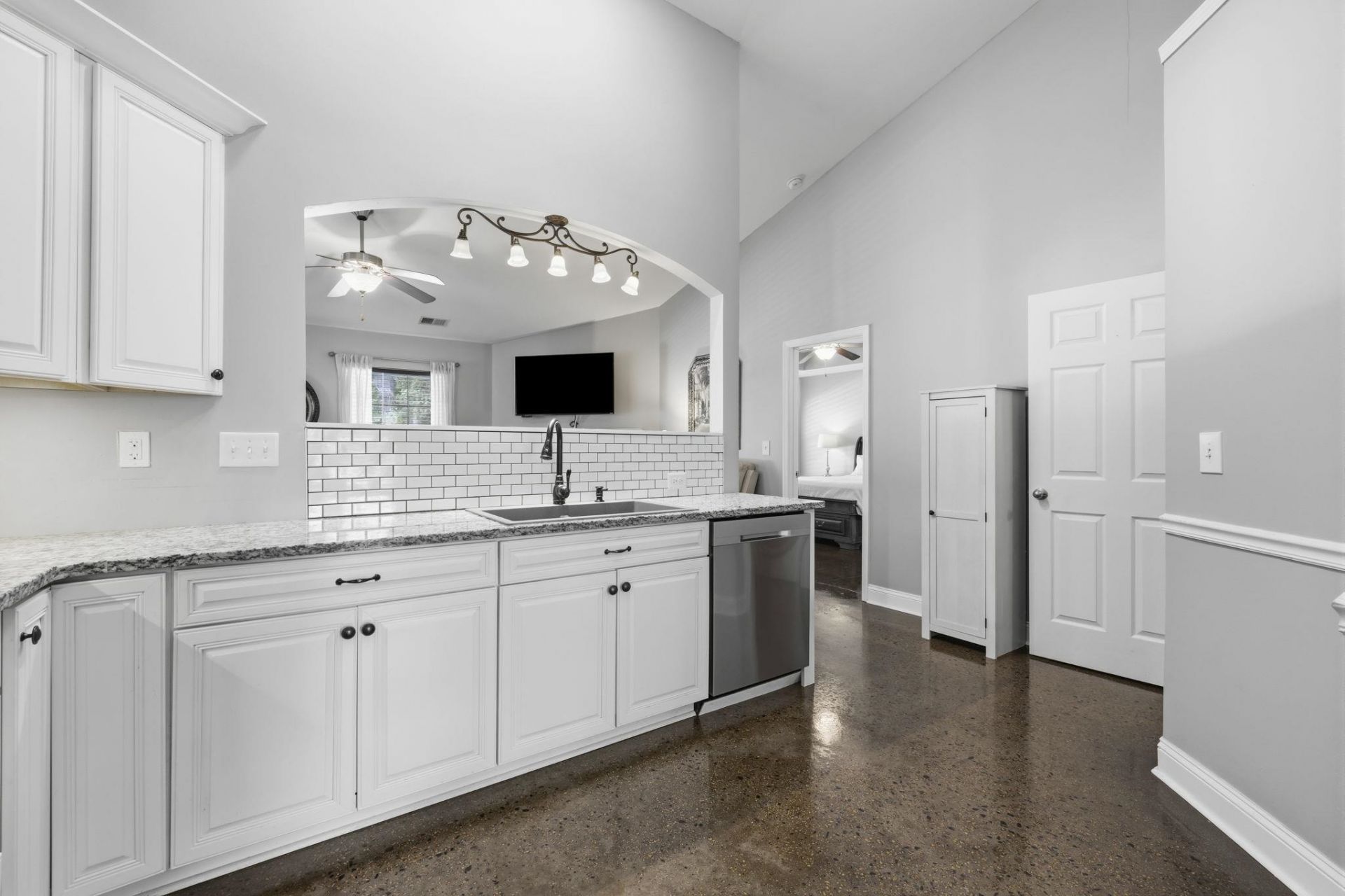 113 Heath Dr. Photo 11