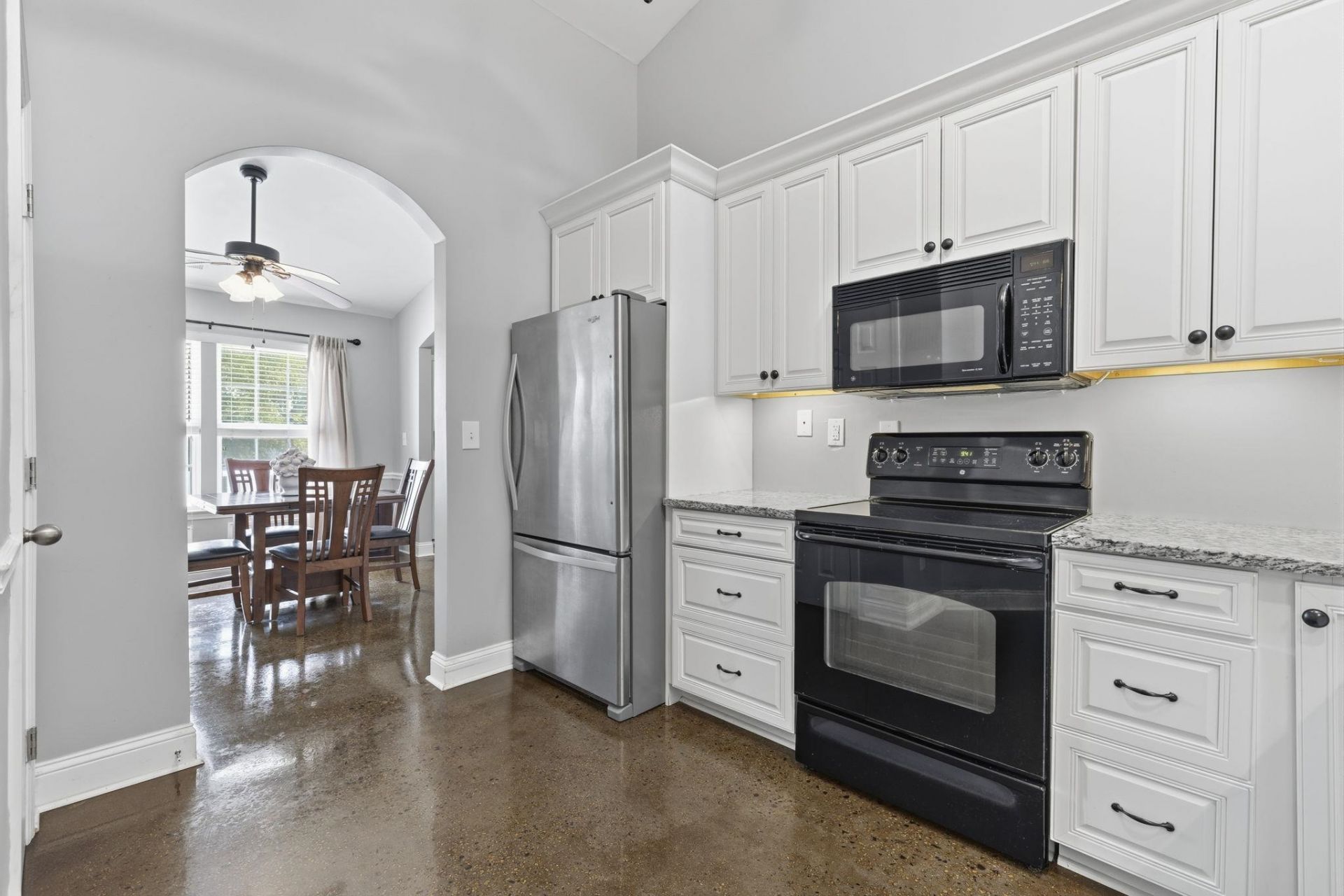 113 Heath Dr. Photo 12