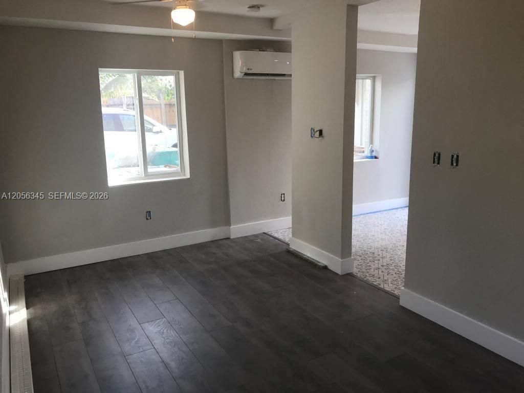 1700 NW 22 Ct , Unit 5, Miami, FL 33125 Photo