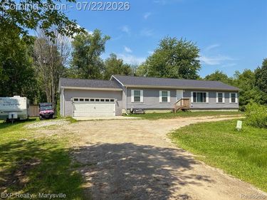 2601 Beach Road, Port Huron Twp, MI 48060