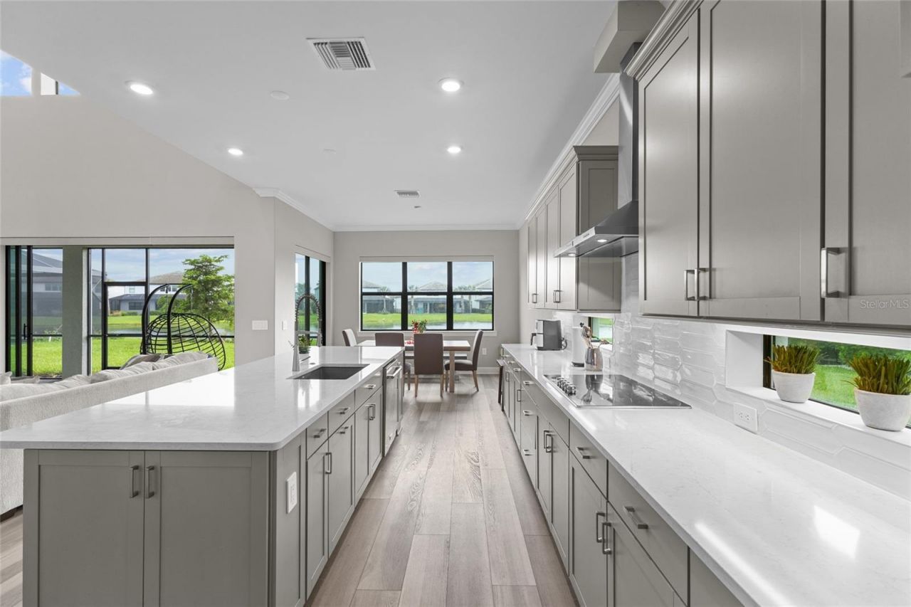 5855 Silverside Pine Court, Lakewood Ranch, FL 34211 Photo