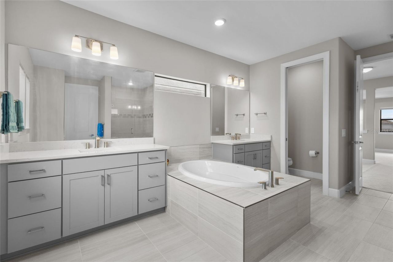 5855 Silverside Pine Court, Lakewood Ranch, FL 34211 Photo