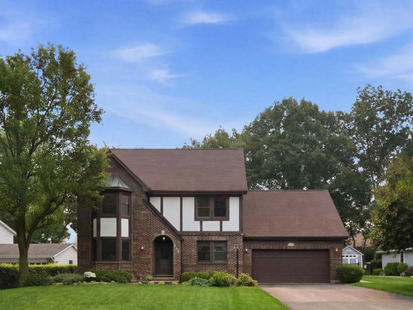 243 N Delany Road , Gurnee, IL 60031