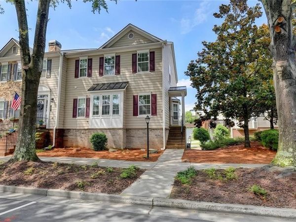 3761 Lake Point Boulevard , Suwanee, GA 30024
