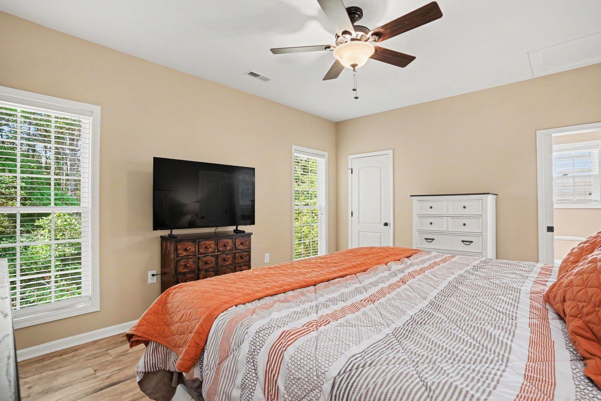 65 Weatherboard Ct.  Photo 16