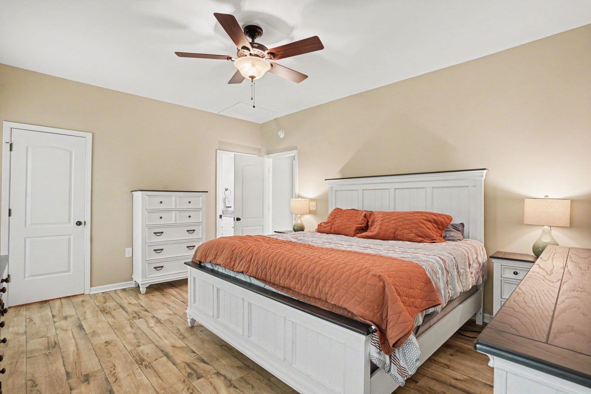 65 Weatherboard Ct. Photo 9