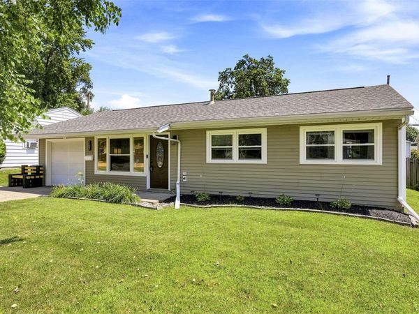 267 Drinkward Street NW, Cedar Rapids, IA 52405
