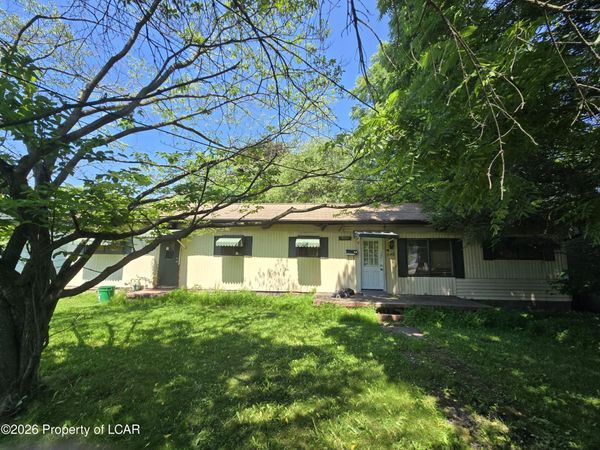 141 E Luzerne Avenue, Larksville, PA 18704