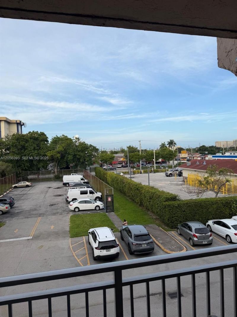 4713 NW 7th St , Unit 306-1, Miami, FL 33126 Photo
