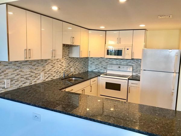 13155 Ixora Ct , Unit 907, North Miami, FL 33181