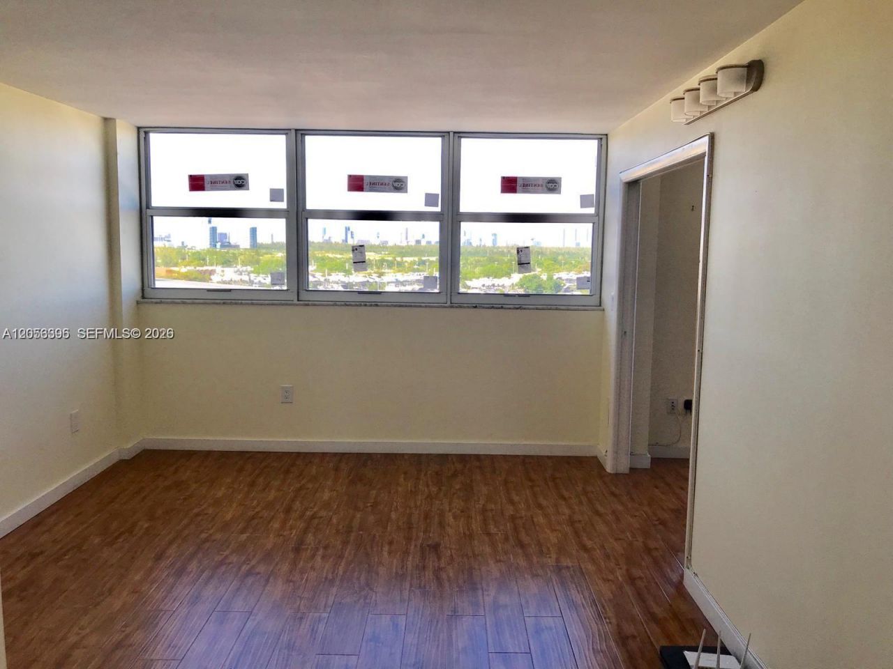 13155 Ixora Ct, Unit 907, North Miami, FL 33181 Photo
