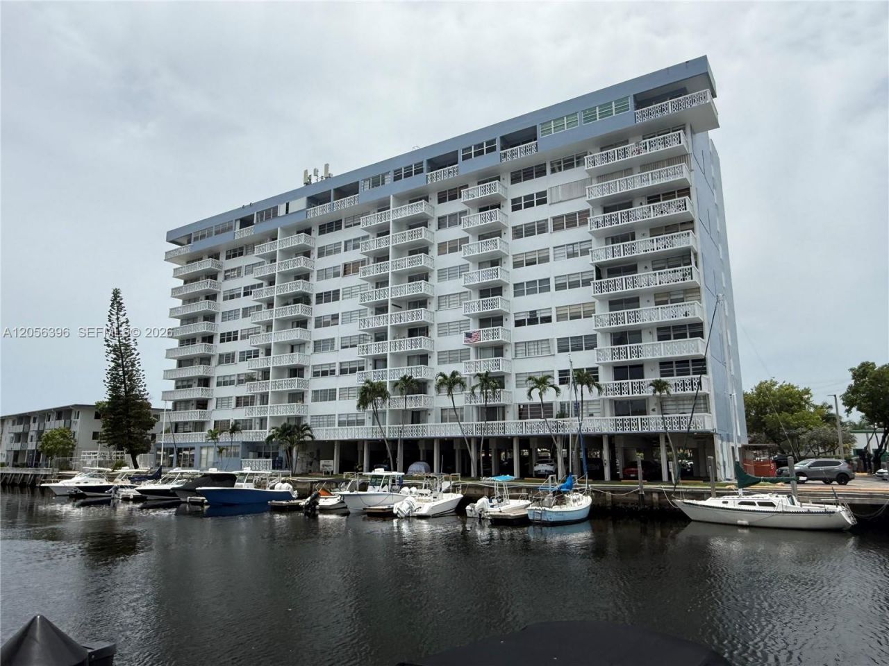 13155 Ixora Ct, Unit 907, North Miami, FL 33181 Photo