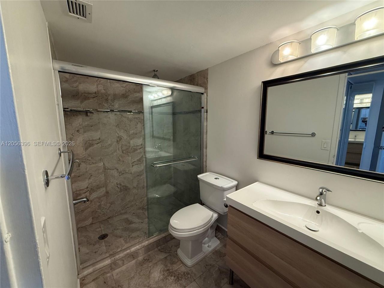 13155 Ixora Ct, Unit 907, North Miami, FL 33181 Photo