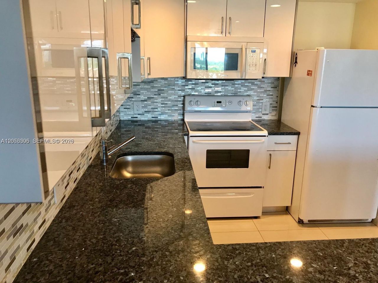 13155 Ixora Ct, Unit 907, North Miami, FL 33181 Photo
