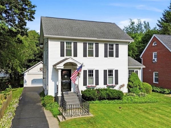 37 Anderson Place , Hamburg, NY 14075