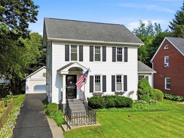 37 Anderson Place, Hamburg, NY 14075