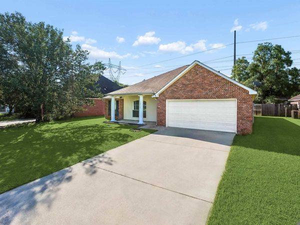 10930 Woodhaven Dr, Denham Springs, LA 70726