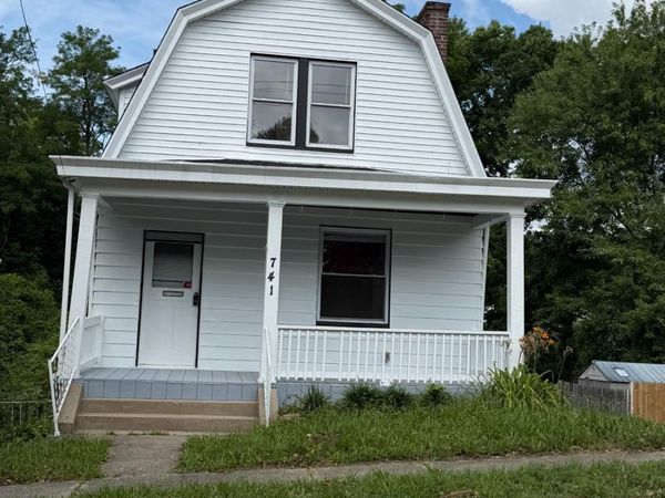 741 Mcpherson Avenue, Cincinnati, OH 45205