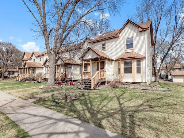 906 Galtier Street , Saint Paul, MN 55117